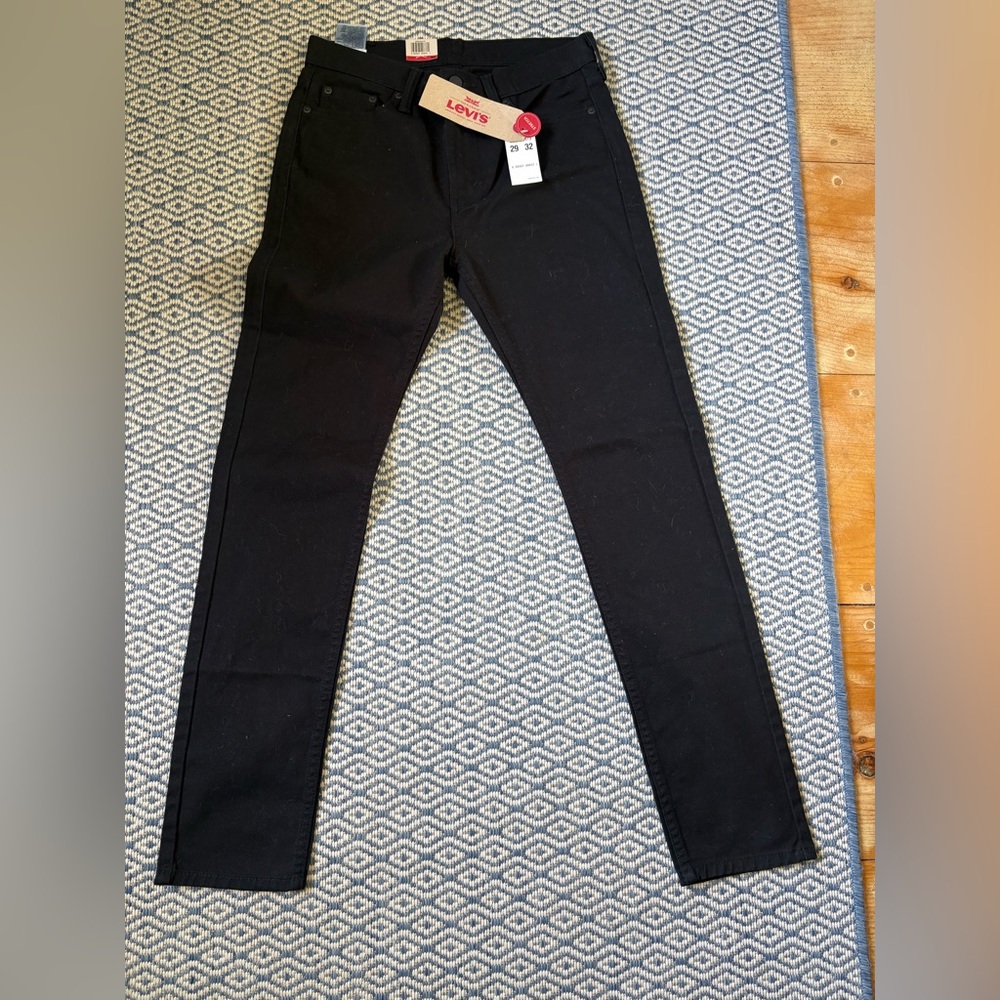 NWT LEVI’S 510 skinny stretch in black